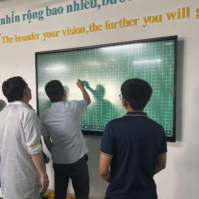 Interactive Whiteboard: A Digital Canvas Unleashing Students' Imagination