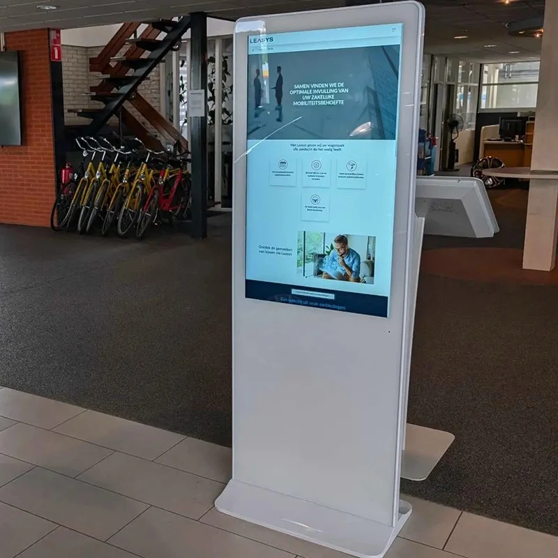 Qtenboard Outdoor Vertical Digital Signage for the clinic patient experience